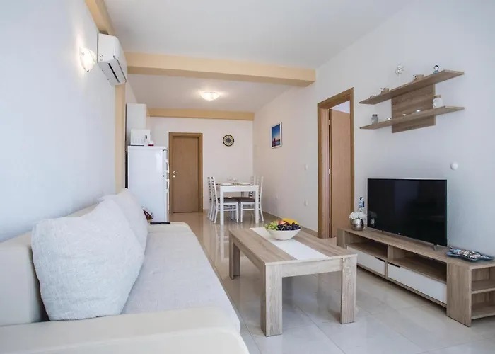 One-bedroom In * Komarna