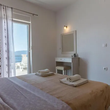 1 Bedroom Amazing In Komarna Klek