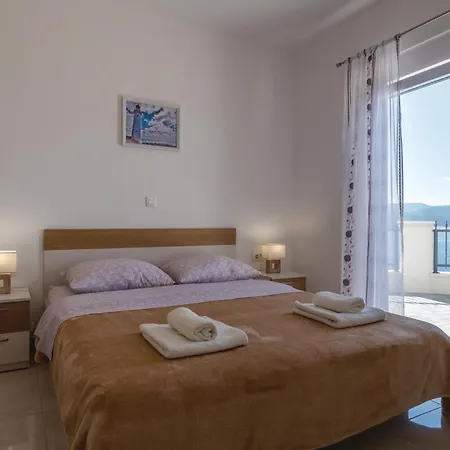 One-bedroom In Komarna 아파트 코마르나