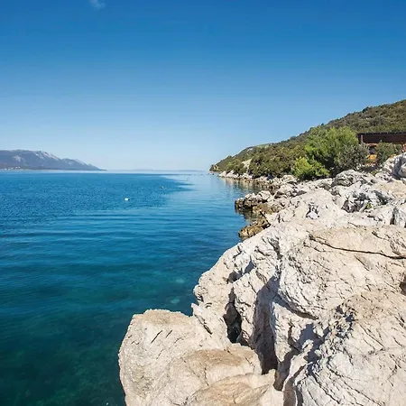 1 Bedroom Amazing In Komarna *