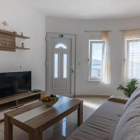 One-bedroom In Komarna 아파트 코마르나