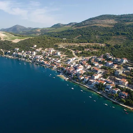 One-bedroom In Komarna *