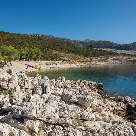 1 Bedroom Amazing In Komarna
