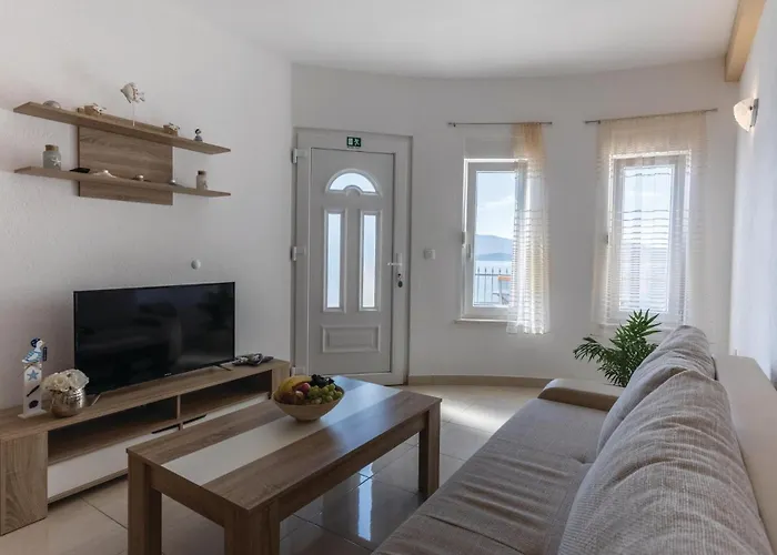 One-bedroom In Apartament Komarna